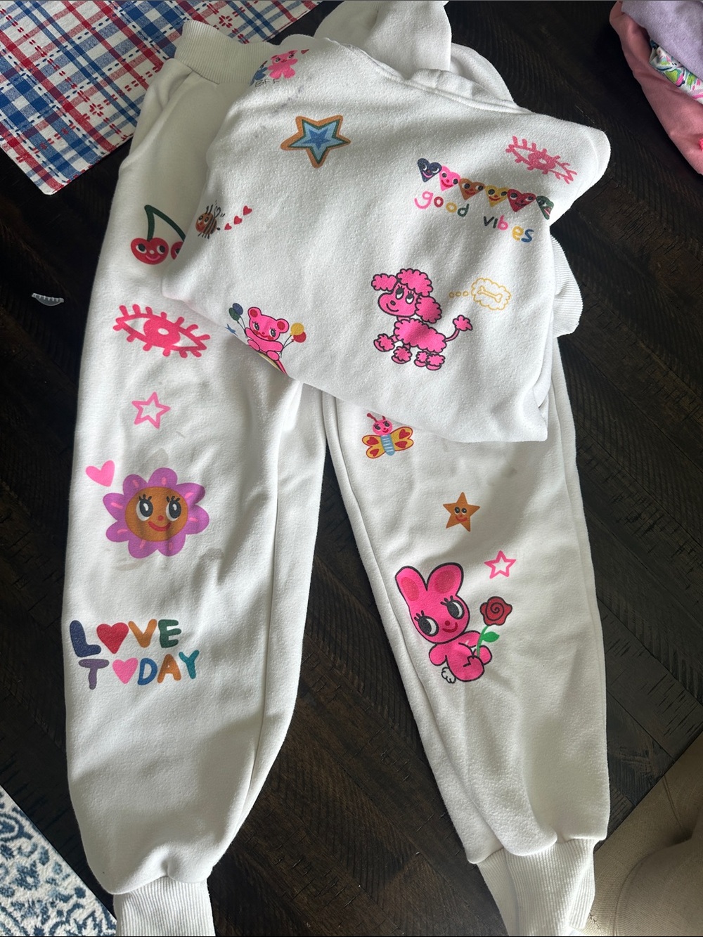 Lola and the boys -  Graphic Sweatshirt & Joggers Set with Colorful Prints
